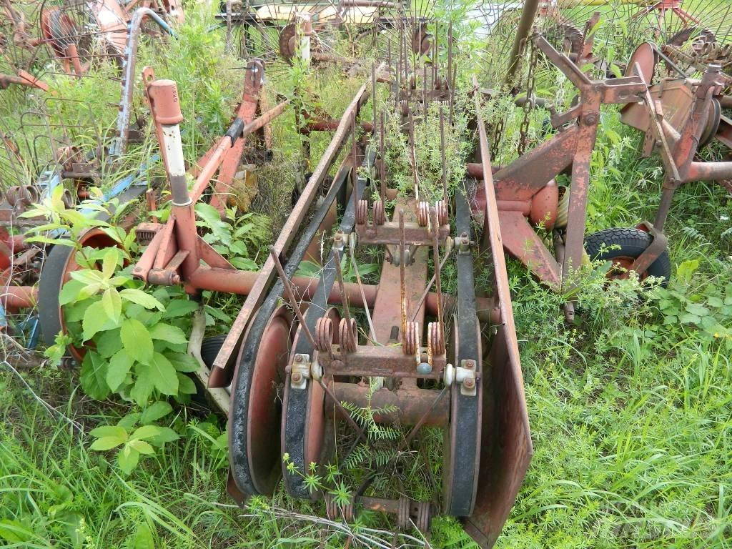 PZ 2400 Pöyhimet ja haravat