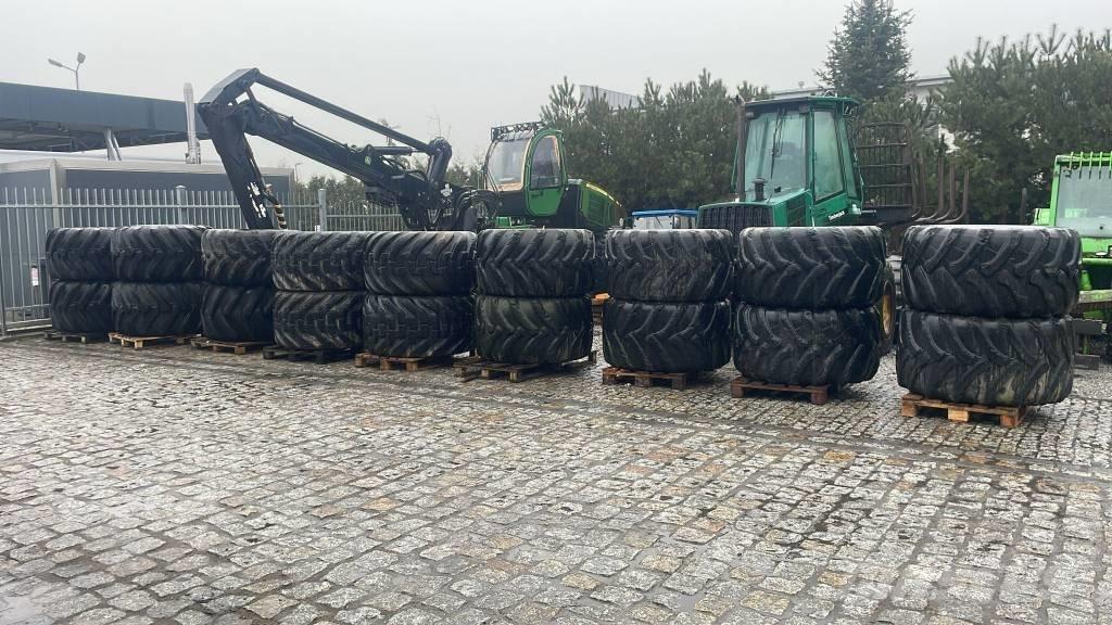 Nokian 710/45-26.5 Renkaat ja vanteet