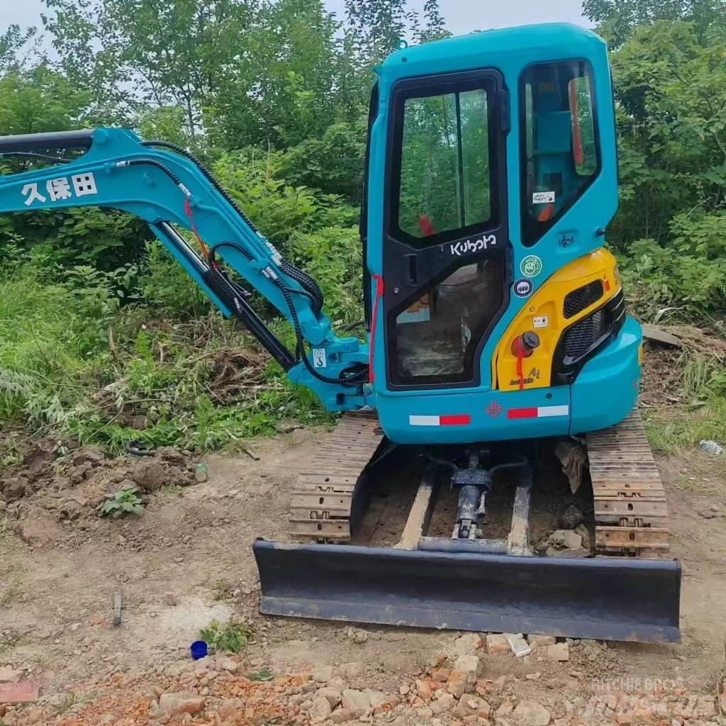 Kubota KX135 Minikaivukoneet < 7t