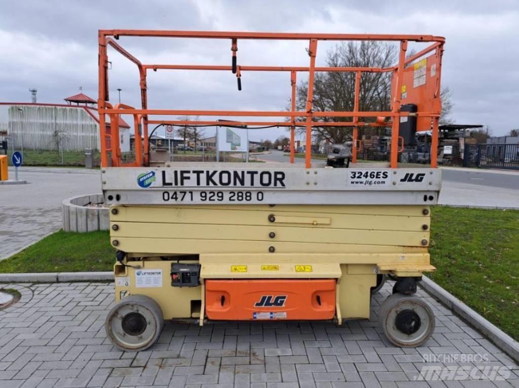 JLG 3246 ES Saksilavat