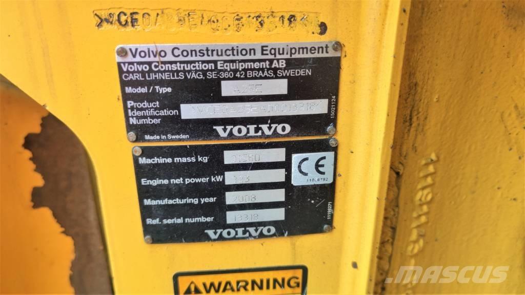 Volvo A 25 E Dumpperit