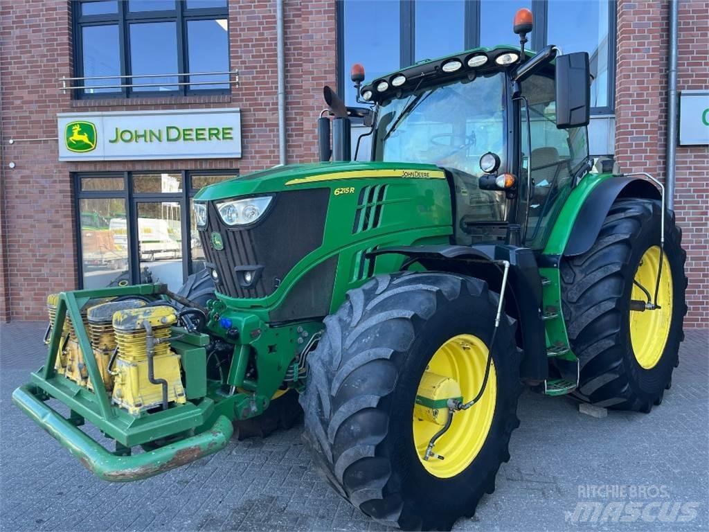 John Deere 6215R Traktorit