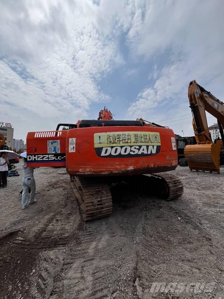 Doosan DH 225 LC-7 Telakaivukoneet