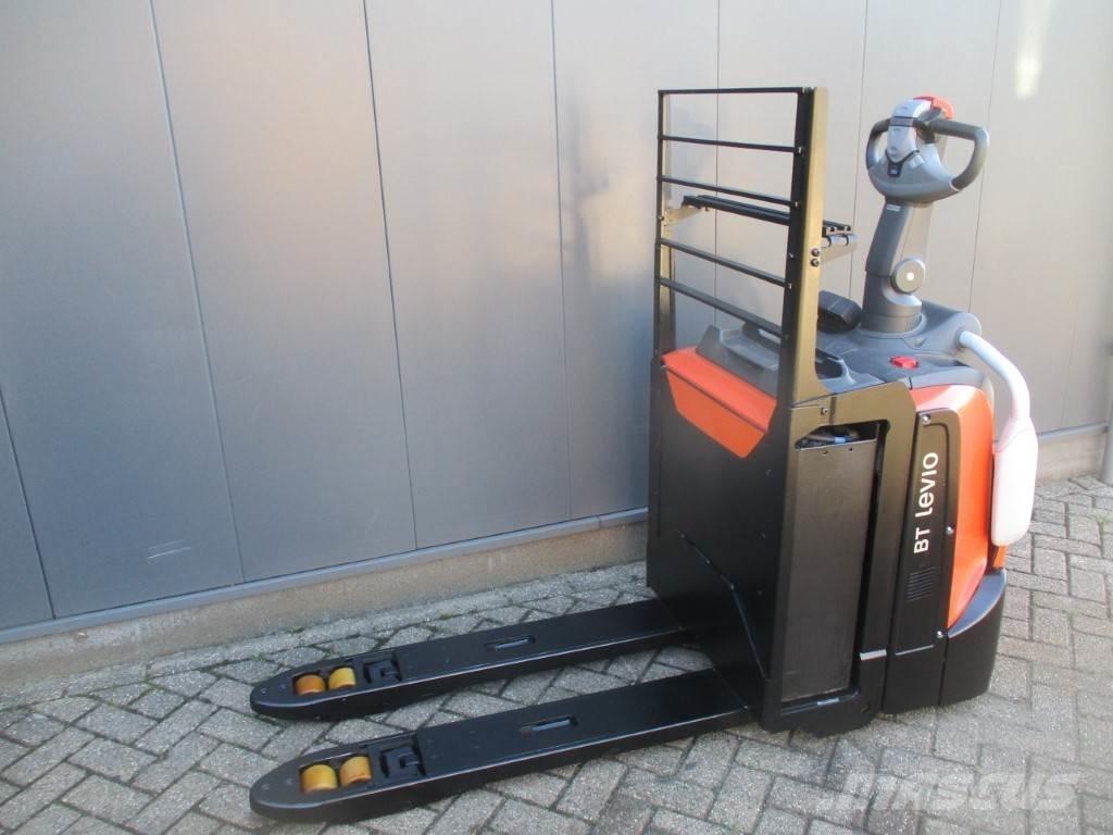 Toyota LPE 200 Lavansiirtotrukit ajotasolla