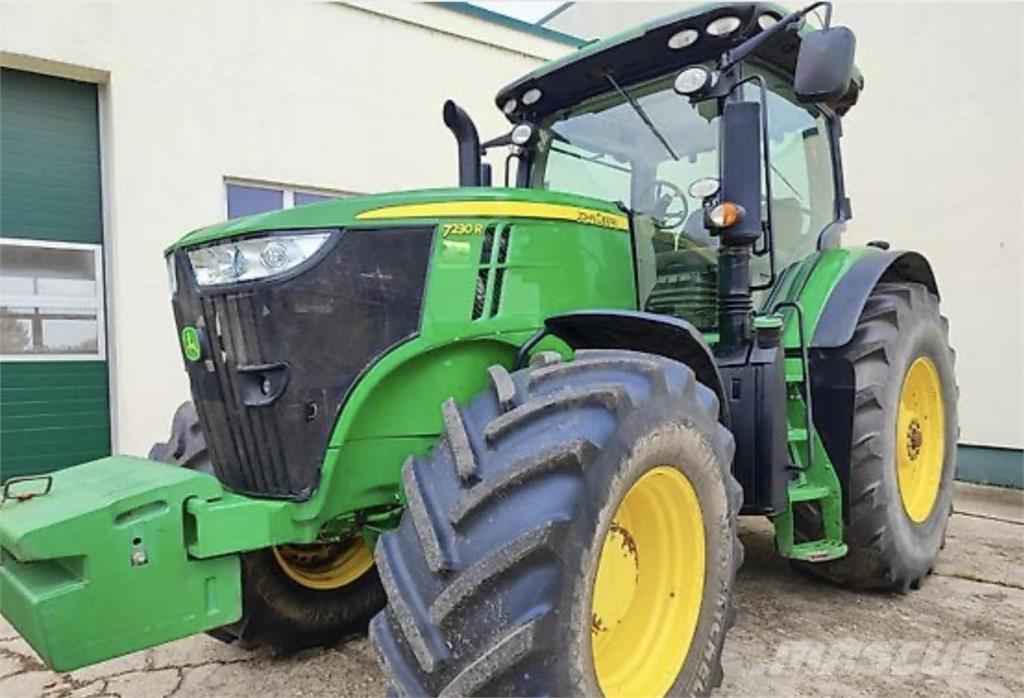 John Deere 7230 R Traktorit