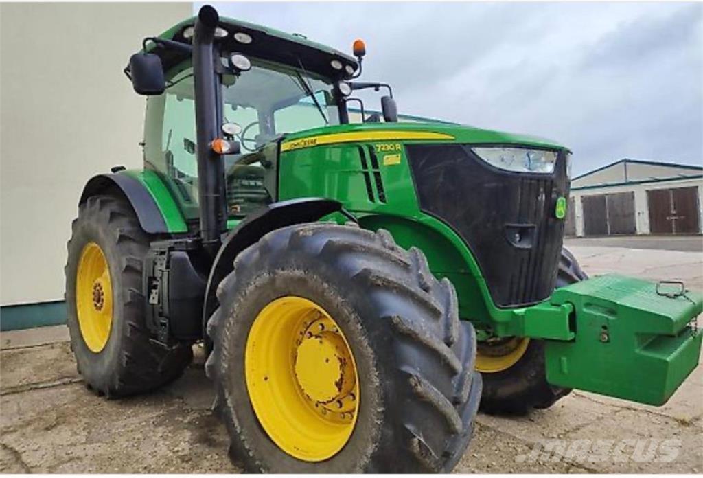 John Deere 7230 R Traktorit