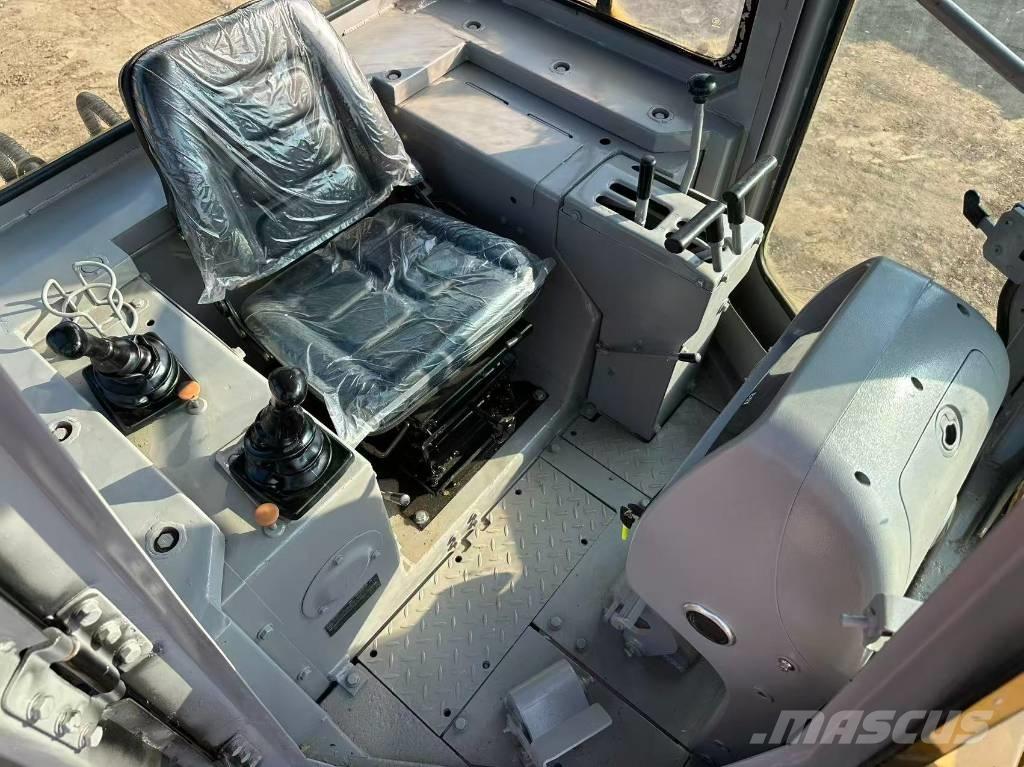 CAT D6G Telaketjupuskutraktorit