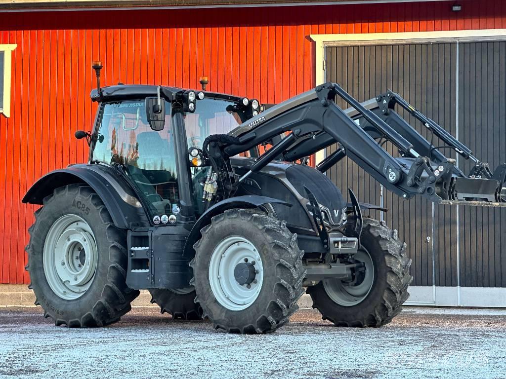 Valtra N 135 Active Traktorit