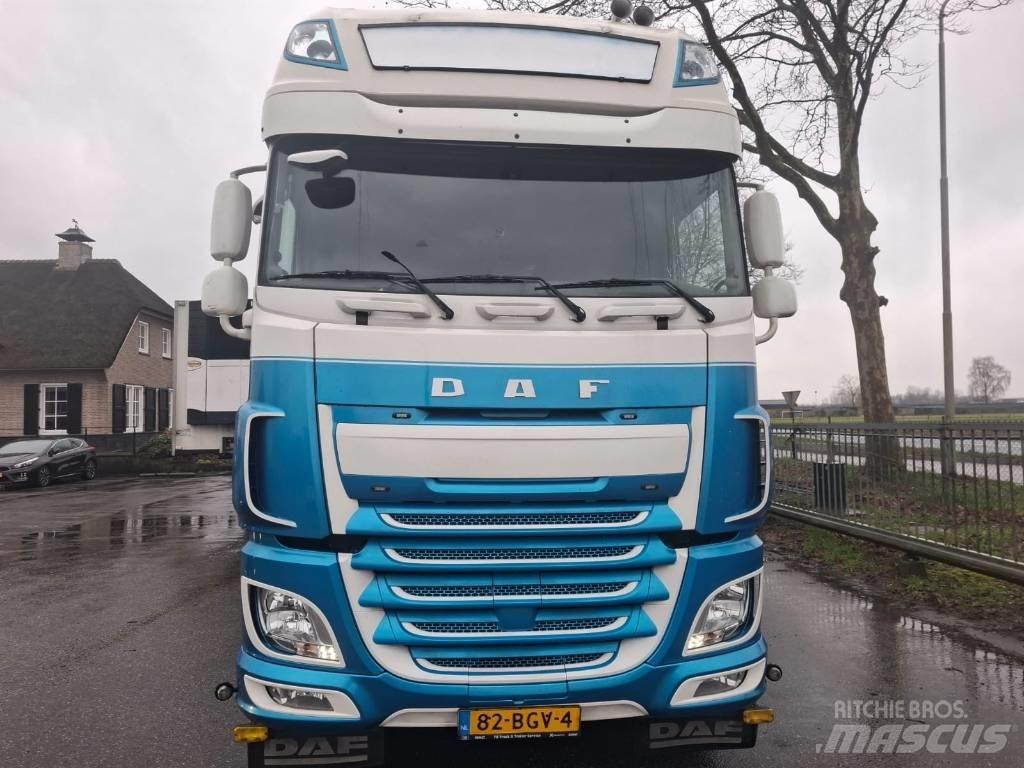 DAF XF 440 Vetopöytäautot
