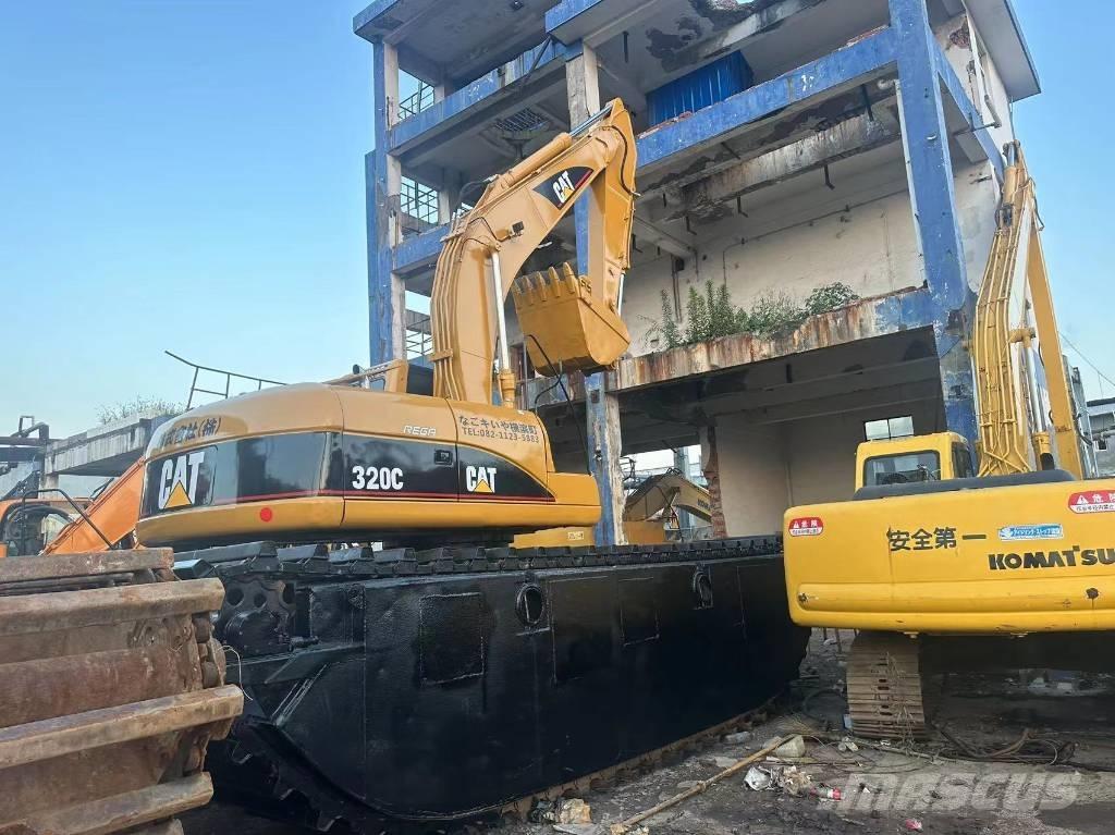 CAT 320 C Amfibio-kaivinkoneet
