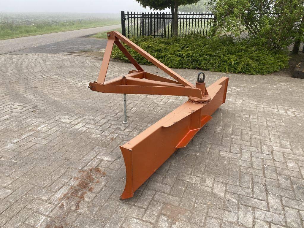  Grondschuif 2.5 M Lanat