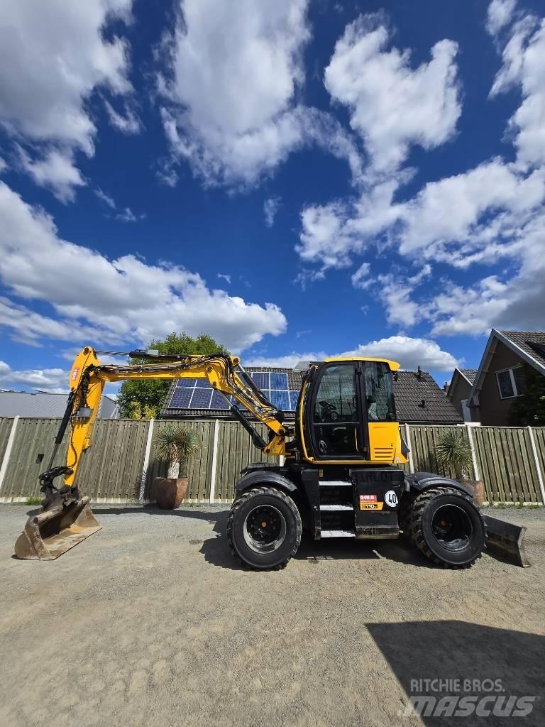 JCB 110 W Hydradig Pyöräkaivukoneet