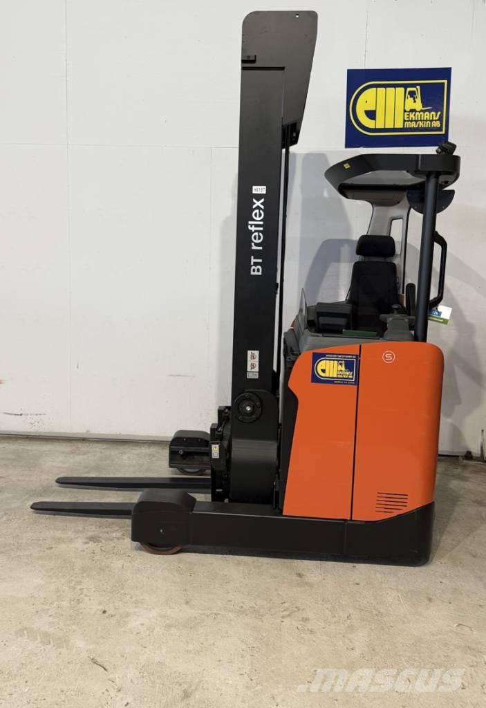 BT truck RRE 140HE Työntömastotrukit