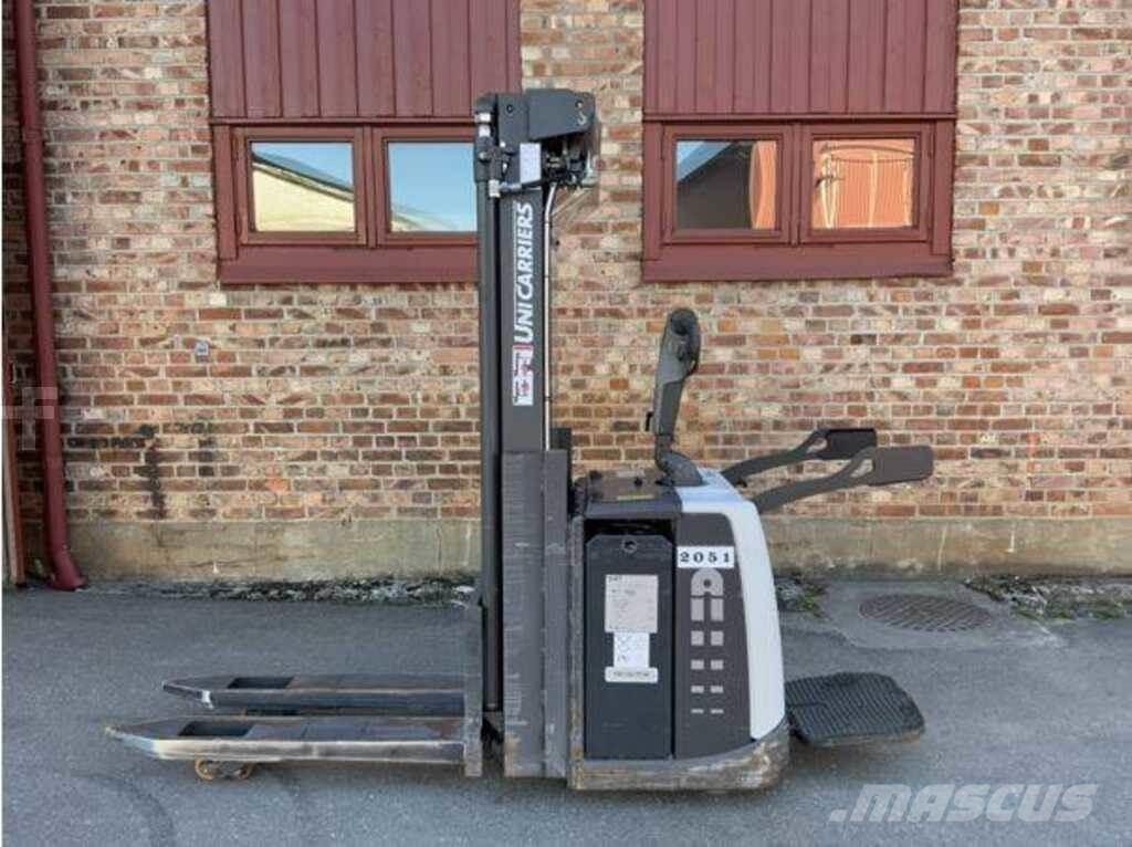 Atlet PSP Lavansiirtotrukit ajotasolla