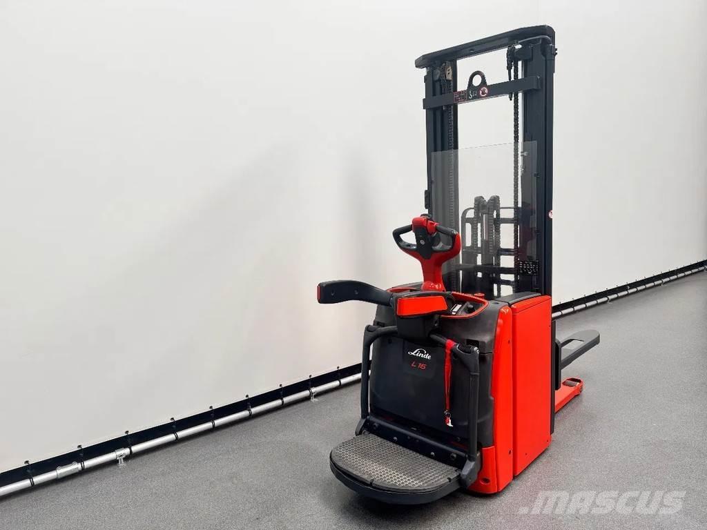 Linde L 16 AP Käyden ajettavat pinoamistrukit