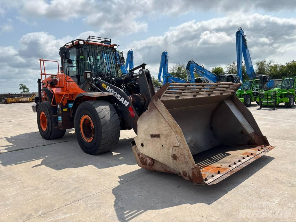 Doosan DL 300-5 Pyöräkuormaajat