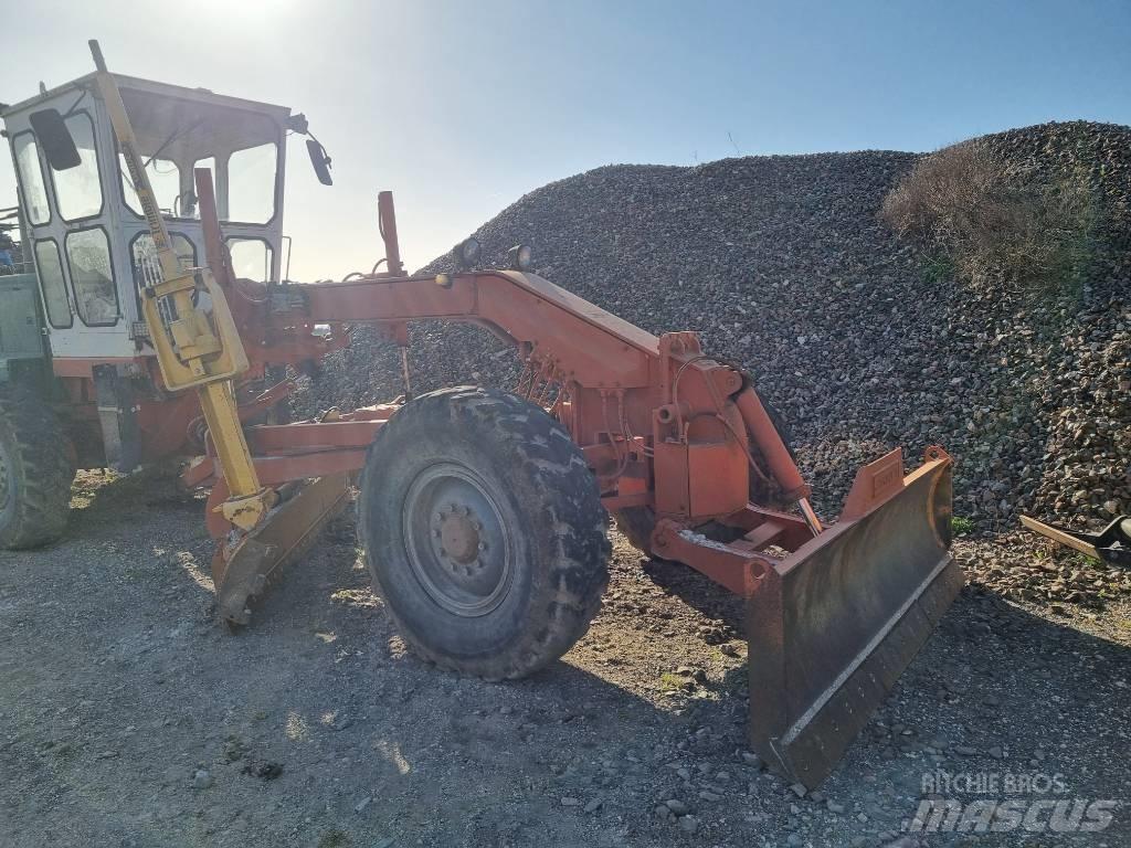CAT 120 G Tiehöylät