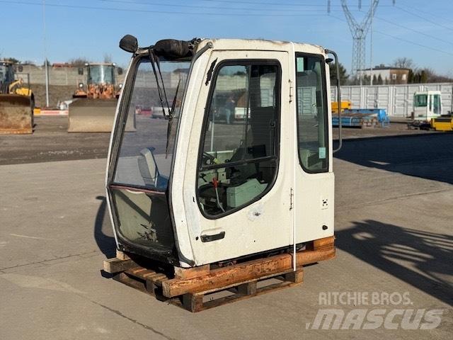 Liebherr A 924 C CAB Ohjaamo ja sisusta
