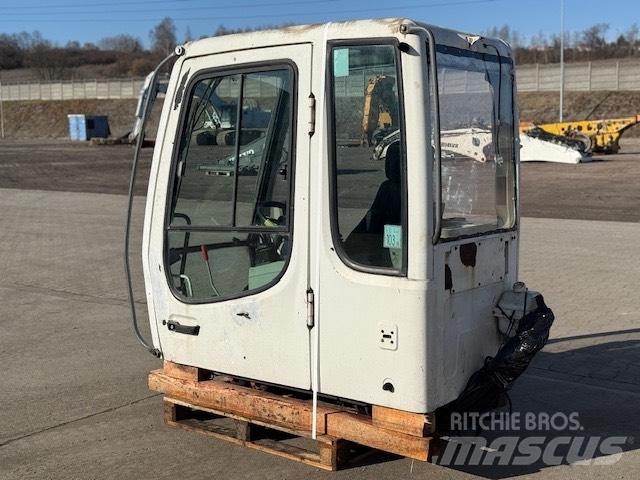 Liebherr A 924 C CAB Ohjaamo ja sisusta