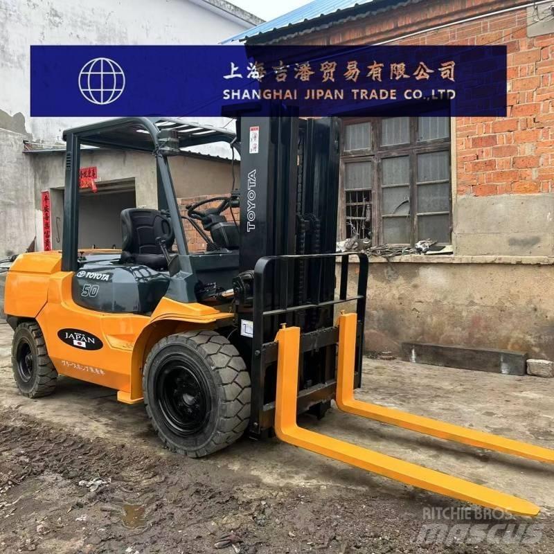 Toyota 5 ton Dieseltrukit