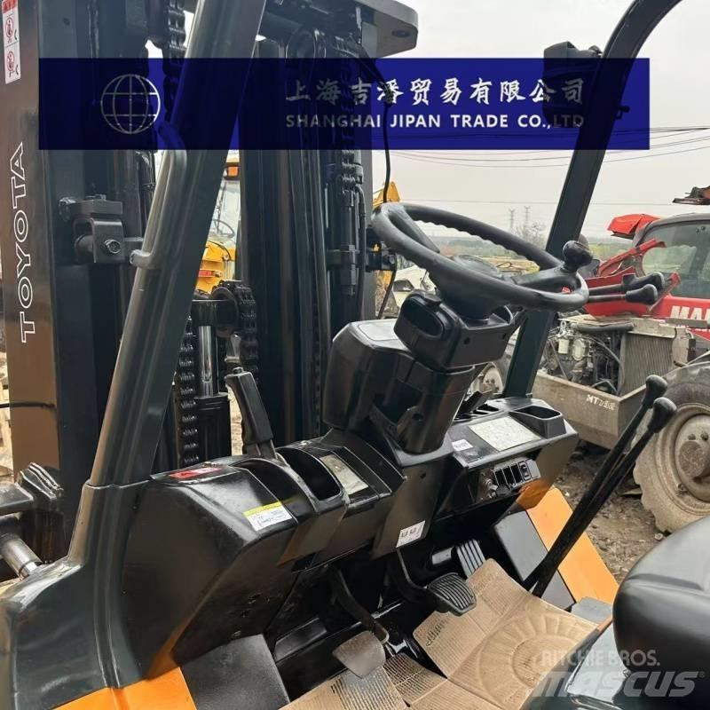 Toyota 5 ton Dieseltrukit