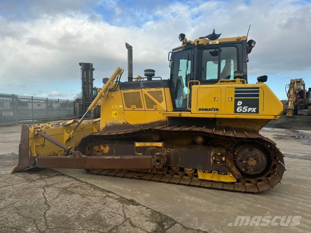 Komatsu D 65 PX-18 Telaketjupuskutraktorit