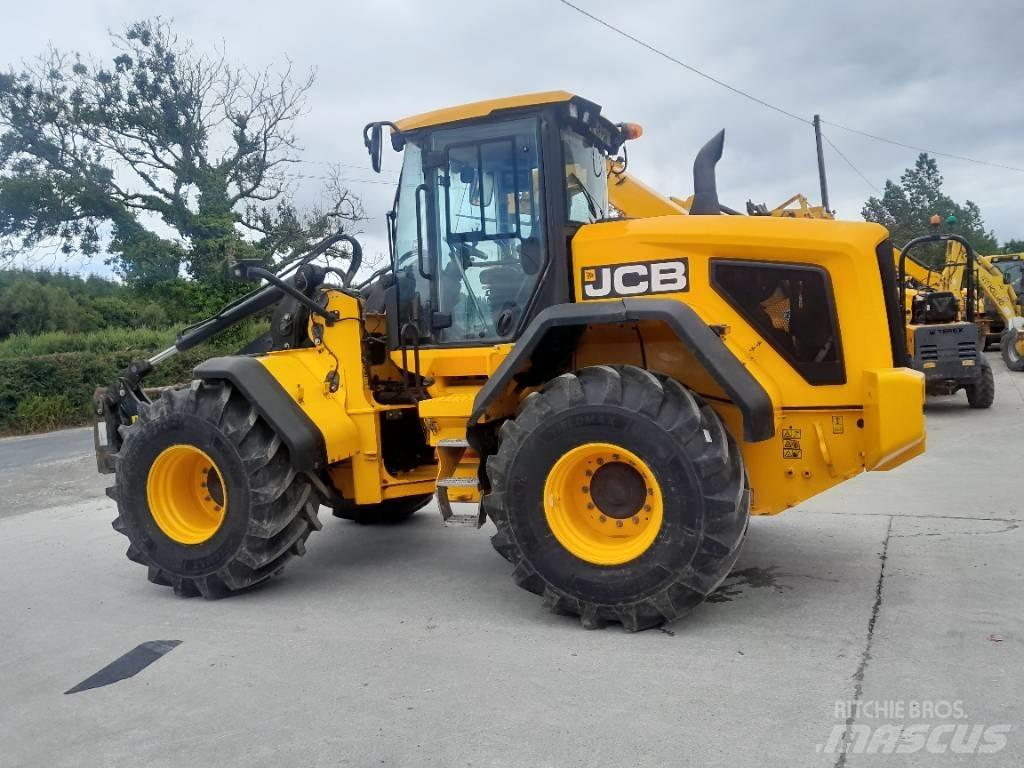 JCB 427 Maatalouskurottajat