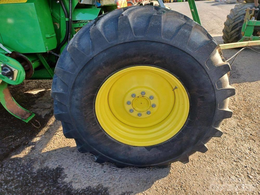 John Deere W 540 Leikkuupuimurit