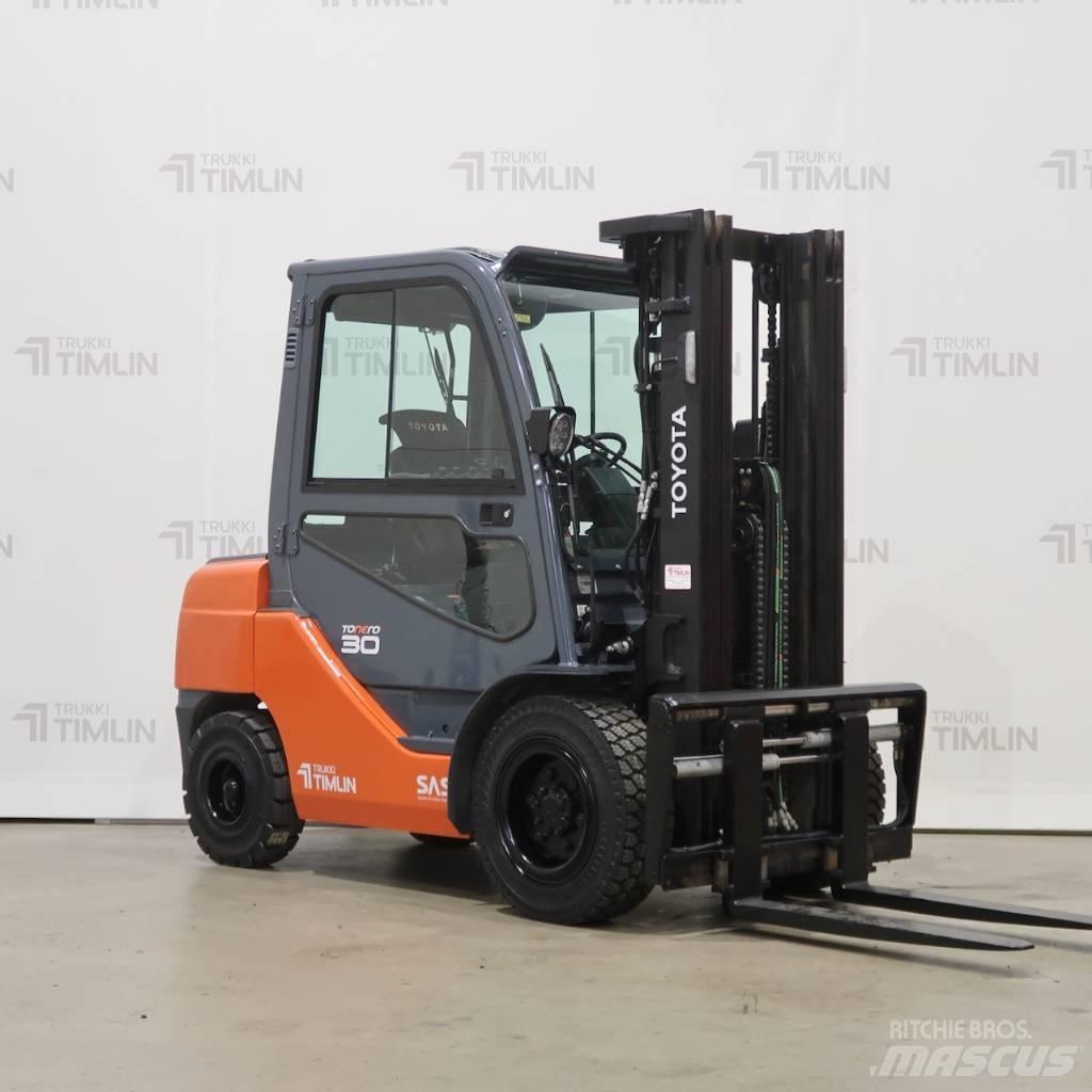 Toyota 02-8FDF30 Dieseltrukit