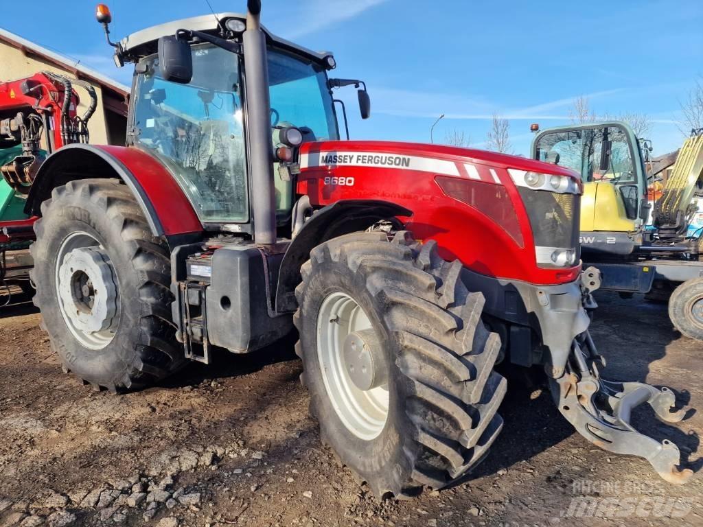 Massey Ferguson 8680 Traktorit