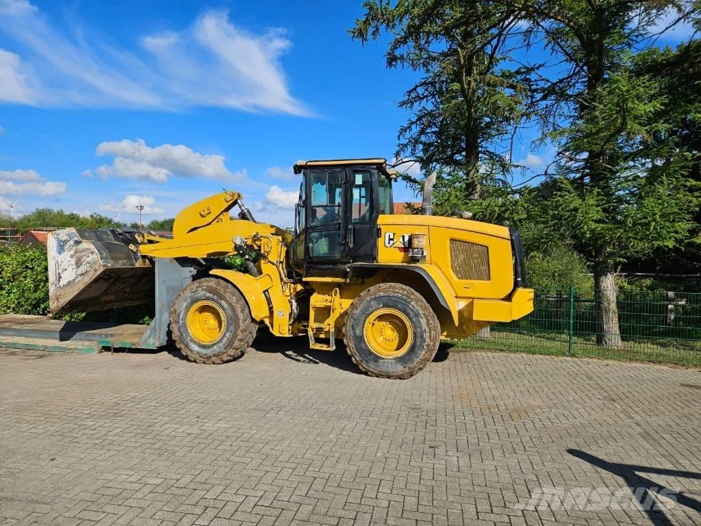 CAT 930 M Pyöräkuormaajat