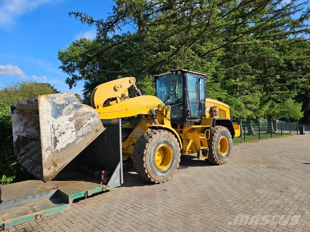 CAT 930 M Pyöräkuormaajat