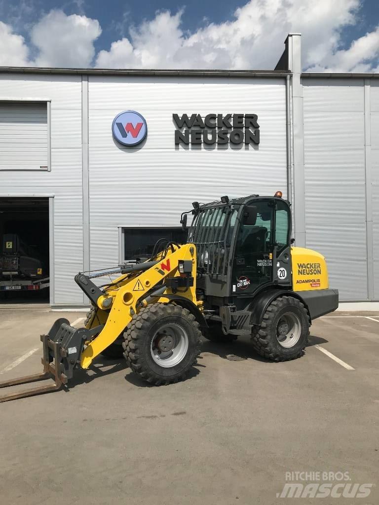 Wacker Neuson WL70 Etukuormaimet ja kaivuulaitteet