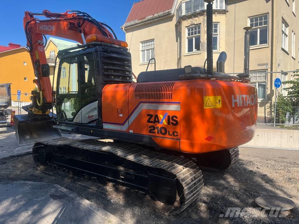 Hitachi ZX 210 Telakaivukoneet