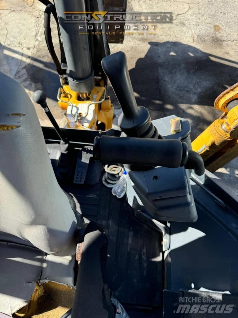 DEERE 310SK Kaivurikuormaajat
