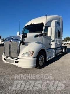 Kenworth T680 Vetopöytäautot