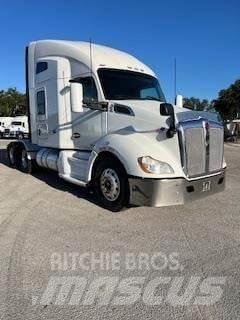 Kenworth T680 Vetopöytäautot