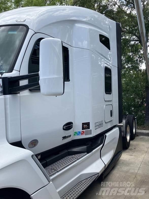Kenworth T680 Vetopöytäautot