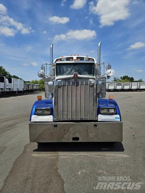 Kenworth W900 Vetopöytäautot