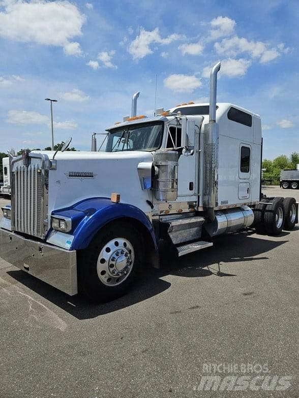 Kenworth W900 Vetopöytäautot