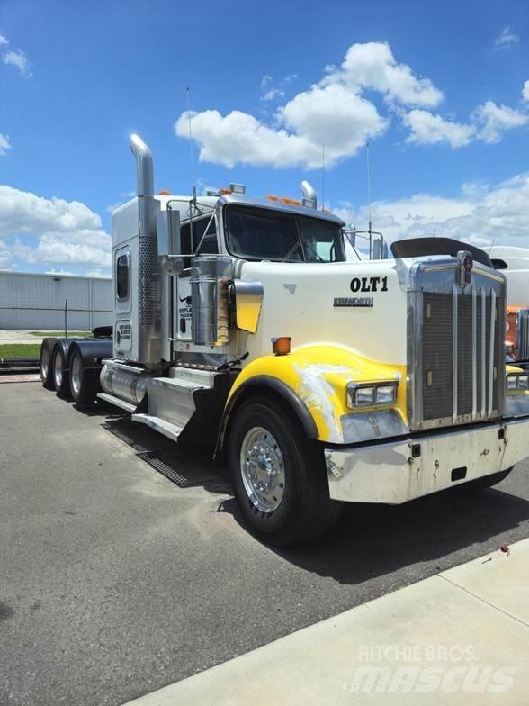 Kenworth W900 Vetopöytäautot