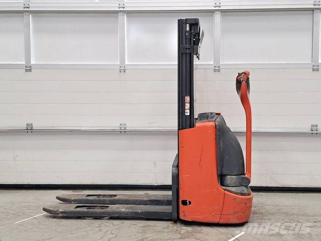 Linde L10B Käyden ajettavat pinoamistrukit