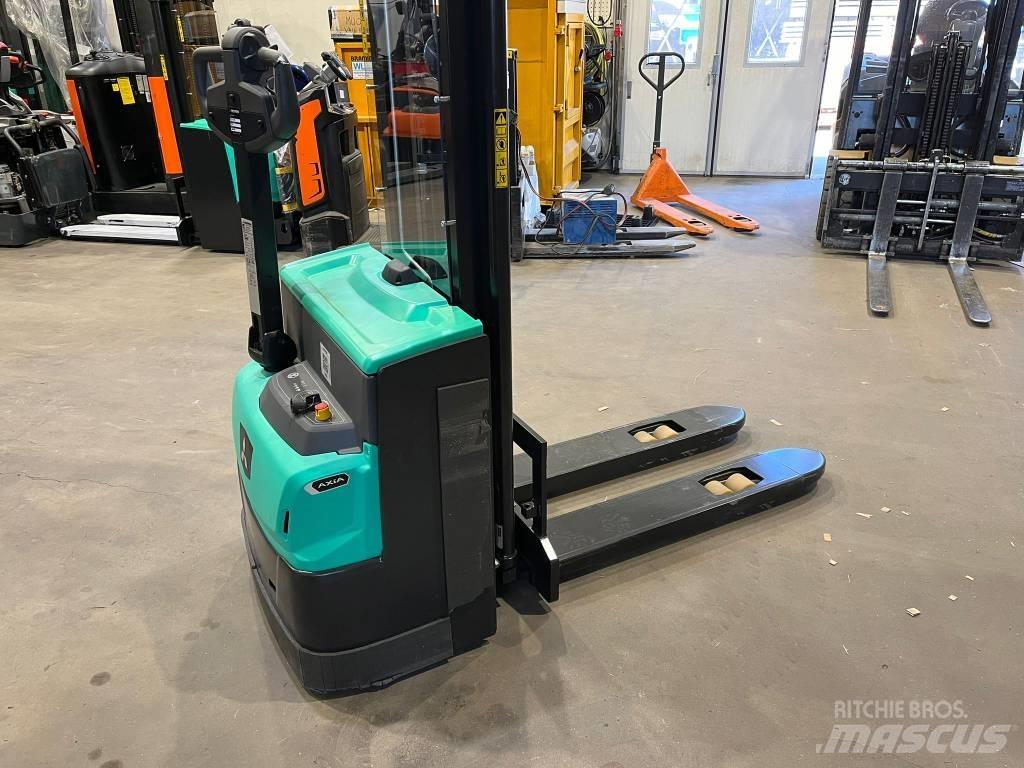 Mitsubishi SBP12N3 Käyden ajettavat pinoamistrukit