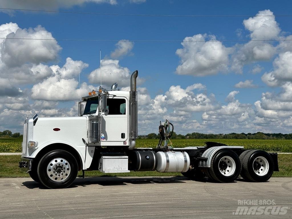 Peterbilt 388 Vetopöytäautot