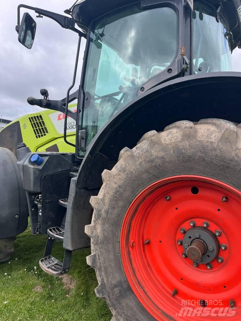 CLAAS AXION 830 CIS+ Traktorit