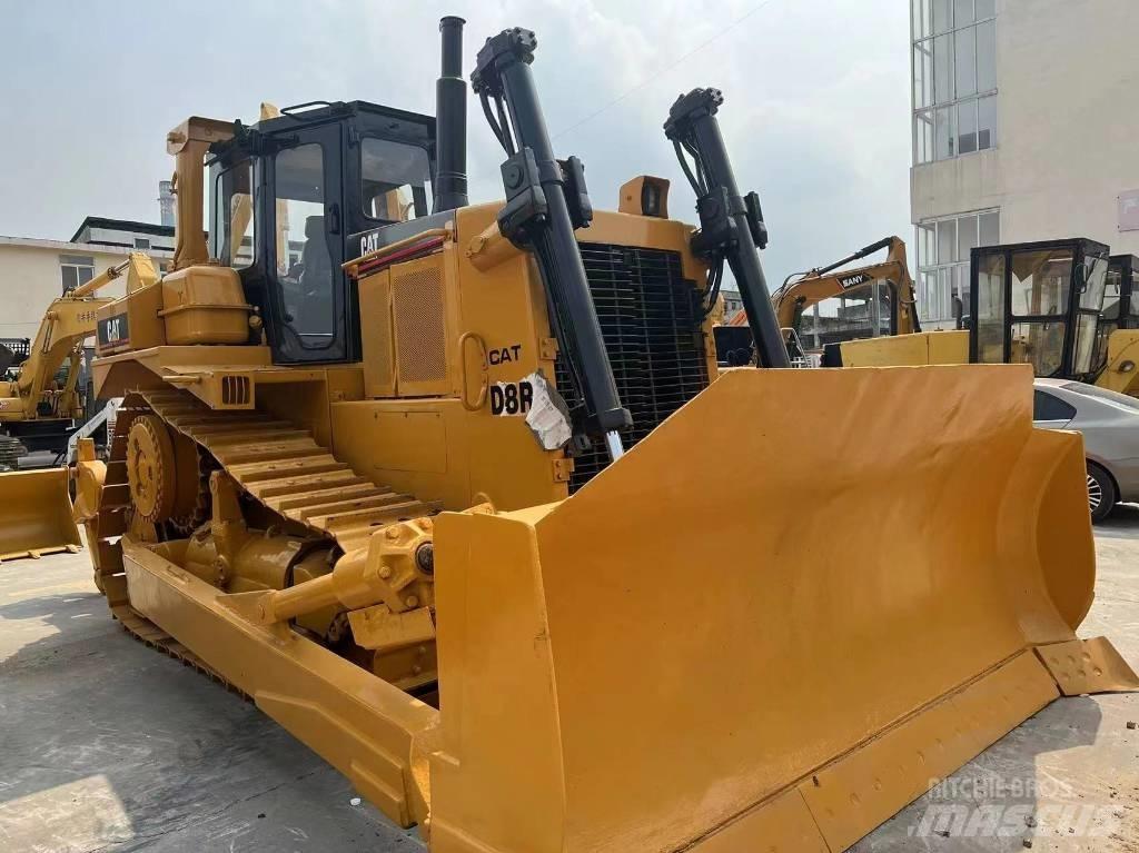 CAT D 8 R XL Tiehöylät