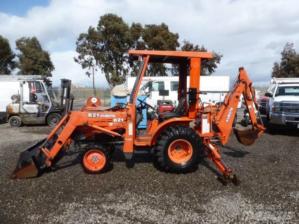 Kubota B 21 Kaivurikuormaajat