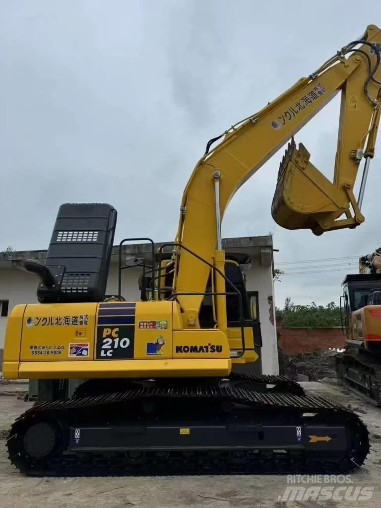 Komatsu 210LC-8 Telakaivukoneet