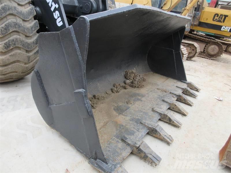 Komatsu WA 380-3 Pyöräkuormaajat