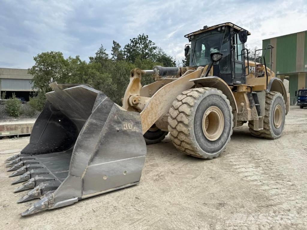 CAT 972M Pyöräkuormaajat